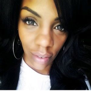 Meet your Posher, Eraina